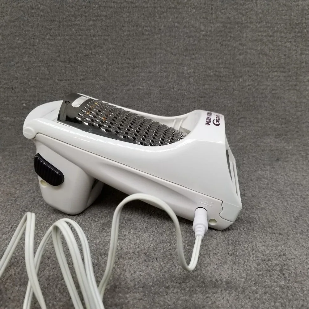Black Decker Gizmo Automatic Grater GG100 White Cordless